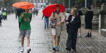 Дощі, грози та шквальний вітер: якою буде погода в Україні сьогодні