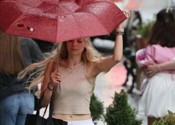 Погода різко зміниться: мешканців Львова попереджать про грози та град