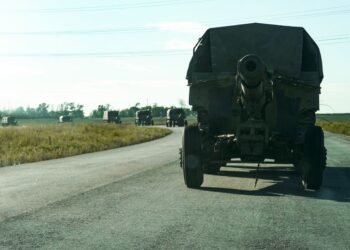 “Коридор” до Криму тріщить по швах: ГУР ефектно спалило техніку росіян (відео)