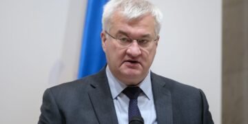 Сибіга пояснив українські “далекобійні санкції” проти Москви