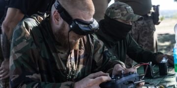 Дрони ССО вдарили по двох великих нафтосховищах у Криму (яскраве відео)