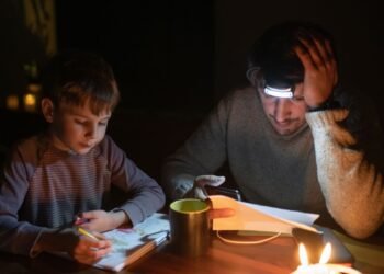 Кременчук вночі атакували дрони та балістика: у місті блекаут, під ударом була промисловість