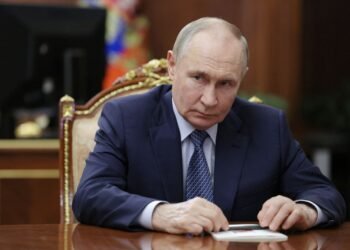 Колапс на горизонті: у Держдумі попереджають Путіна про “межу соціального вибуху”