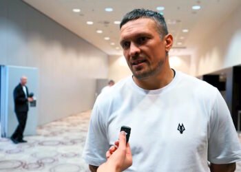 За мене проголосувало б більше: Усик оцінив свої шанси на виборах (відео)