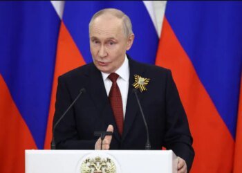 путін відмовився повертати частину окупованих територій України, він хоче "буферну зону" – Bloomberg