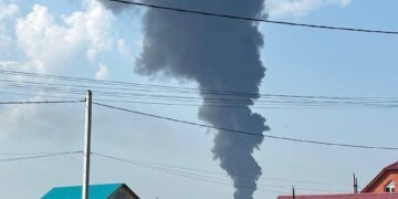 У рф фіксують атаку дронів на НПЗ в ульяновській області та ЛВДС у башкирії