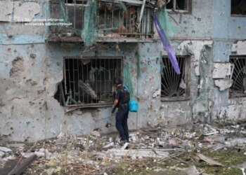 Ворог скинув п'ять КАБів на житлові квартали Запоріжжя, кількість постраждалих зросла до 18 – ОВА