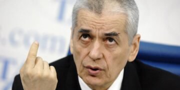 “Не треба панікувати”: академік Росакадемії наук знайшов “позитив” у паливній кризі для росіян
