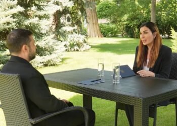 “Нічого не знала”: наближена до Трампа Лора Лумер дізналася про своє українське коріння (відео)