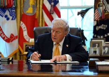 Трамп призупинив удари по Ірану заради дипломатії, – посол США