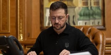 “То зустрінемось там”: Зеленський висміяв заяву Путіна про “захоплення” Костянтинівки