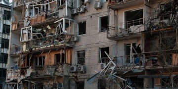 Масований удар РФ по Києву: руйнування на понад 30 локаціях, кількість загиблих знову зросла