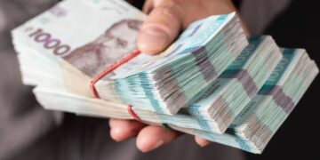 Пенсії, субсидії та пільги підуть з одного банку: українцям назвали крайній термін
