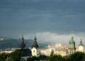 Шквальний вітер і град: у Львові очікується погіршення погоди