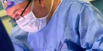 У Львові 11-річну дівчинку врятували від розриву матки після початку менструації
