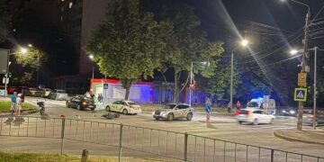 У Львові на вулиці Пасічній сталося ДТП за участі мотоцикліста, – ФОТО