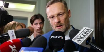 Главу канцелярії Навроцького внесли до бази “Миротворець”: що стало причиною