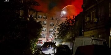 У Києві зросла кількість жертв нічного обстрілу: ДСНС показала наслідки ударів по столиці (фото)
