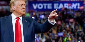 Кінець “пологовому туризму”: адміністрація Трампа хоче заборонити в’їзд вагітним до США