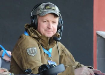 Відомий коментатор закликав до загальної мобілізації: “який може бути футбол, коли йде війна”