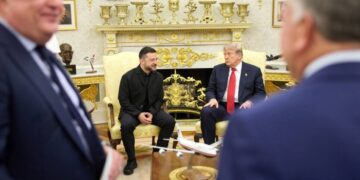 The Atlantic: Зеленський попросив Трампа вплинути на Маска заради ударів по РФ