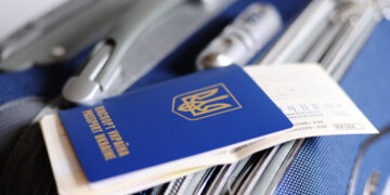 Українців чекають штрафи за “старий” паспорт: хто має обміняти на ID-картку