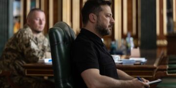Зеленський поспілкувався з військовими командирами та прокоментував один із найпотужніших ударів по Києву