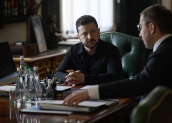 Зеленський розповів про “токсичну атмосферу” навколо Путіна, переговори зі США та нові призначення