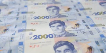 Після скандалу через російський шрифт: НБУ переробить дизайн нової банкноти у 2000 гривень