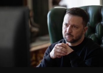 У Чехії хочуть позбавити Зеленського найвищої нагороди: теж орден Білого, але Лева (фото, відео)