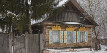 Зима в селі — це не порятунок: чому заклики покидати міста не вирішать проблему виживання