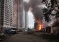 Наслідки нічного удару РФ: у Києві влучання у багатоповерхівку, загинуло 9 людей (фото)