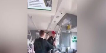У Польщі чоловіки напали на 16-річного українця у потязі: кричали і виганяли з вагона (відео)