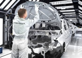 Volkswagen суттєво скоротить комплектації та опції автомобілів: у чому причина