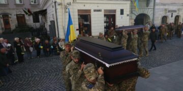 У Львові попрощаються із трьома Героями, – ФОТО