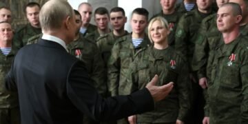 Не бензинові заворушення, а промивання мізків: чому так важливі удари вглиб РФ