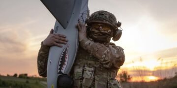 США й Франція допомогли Україні знайти слабкі місця ППО Росії для ударів дронами, – FT