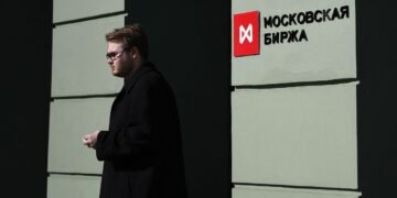 “Пекельні санкції” сенатора Грема обвалили ринок акцій в РФ ще до їх введення