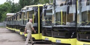 У Львові шукають перевізників для семи міських автобусних маршрутів
