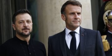 Зеленський обговорив з Макроном тиск на Росію: він знає всі деталі