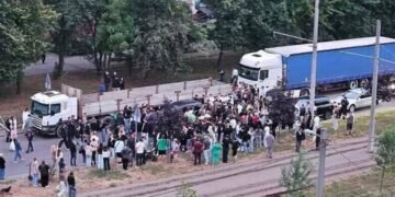 У Львові розслідують напад на поліцейського під час інциденту з ТЦК на Сихові: нападника встановили