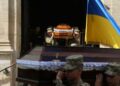 Завтра Львів попрощається із захисниками Олегом Іваськом, Романом Торбою та Олегом Курилом