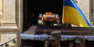 Завтра Львів попрощається із захисниками Олегом Іваськом, Романом Торбою та Олегом Курилом