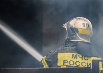 У росіян “згоріли покупки” на складі Wildberries під Москвою після атаки дронів (відео)