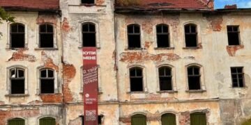 Занедбані історичні школи у Бібрці отримають нове життя: тут відкриють готель
