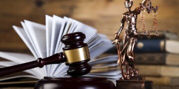 Бухгалтерку львівського підприємства судитимуть за розтрату майже 2,3 млн грн