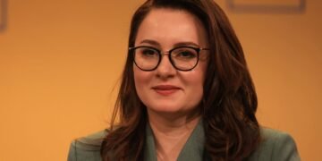 Зеленський нагородив Свириденко орденом після її відставки