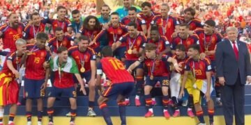 Трамп та президент FIFA вручили збірній Іспанії кубок ЧС-2026