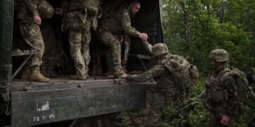 Деяким військовим виплачуватимуть по 50 тисяч гривень на місяць, – Свириденко