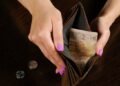 Українцям виплатять до 43 000 гривень за працевлаштування: хто може отримати гроші